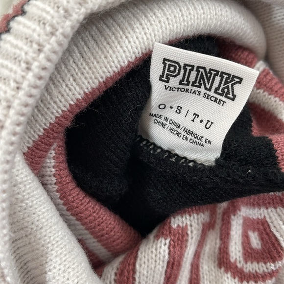 VICTORIA’S SECRET PINK 2 Knit Pom-Pom Beanie Hat Fashion Show PINK NATION - Picture 9 of 16